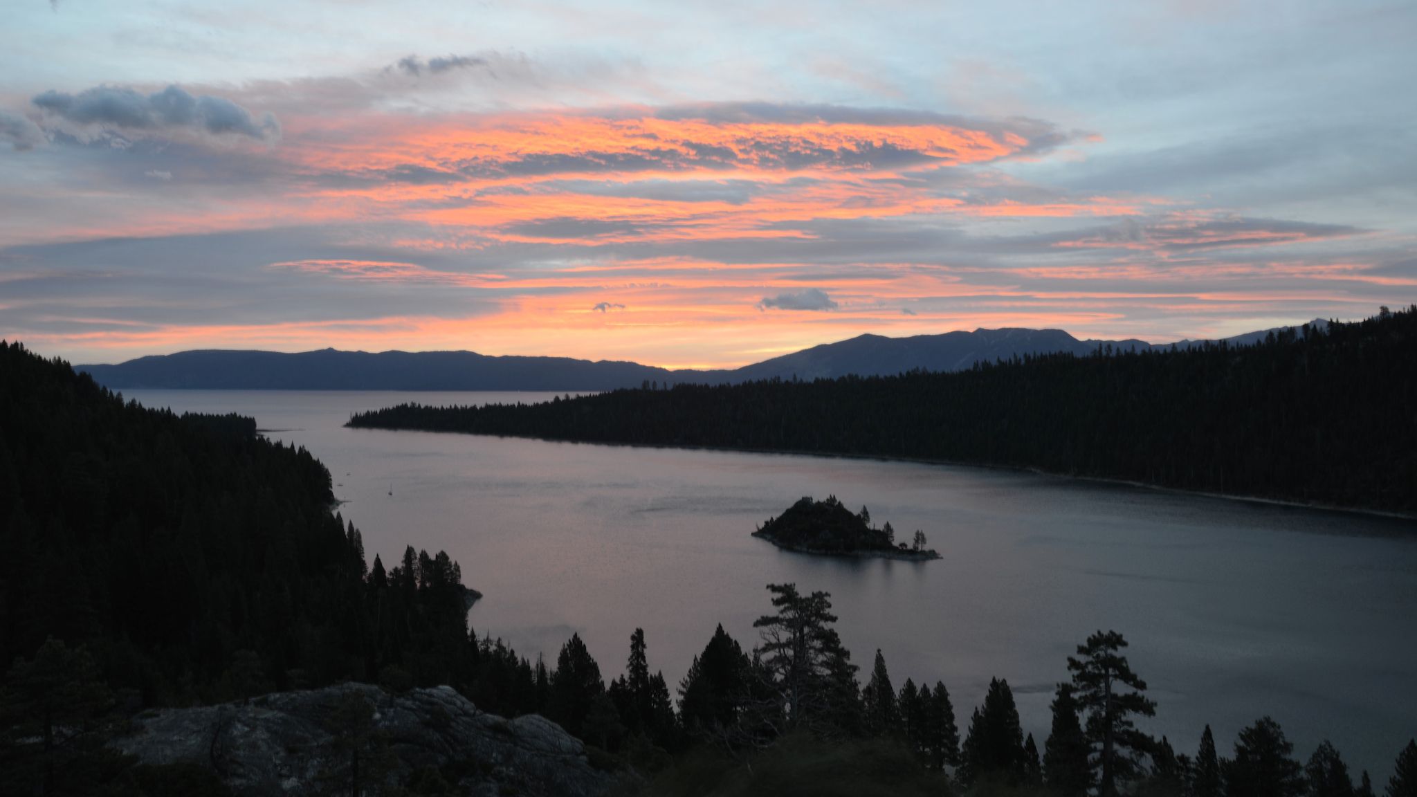 AIデータセンターが電力を食いすぎて、Lake Tahoeの住民4万9000人が暗闇に？ じわじわ怖い“電力争奪戦”の話