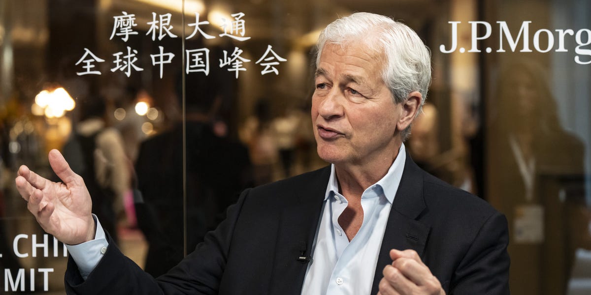 Jamie Dimonが示した「AI時代の採用シフト」：JPMorganは銀行員よりAI人材を増やすかもしれない
