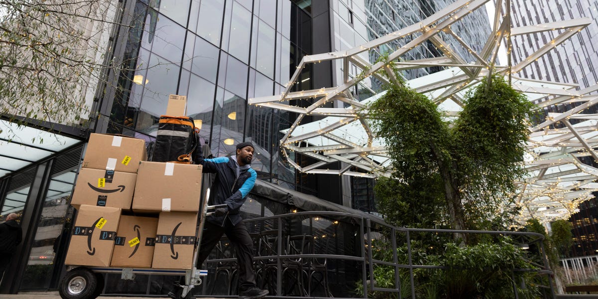 Amazonがまた人員削減　AI効率化の波で小売部門にじわじわ迫る現実